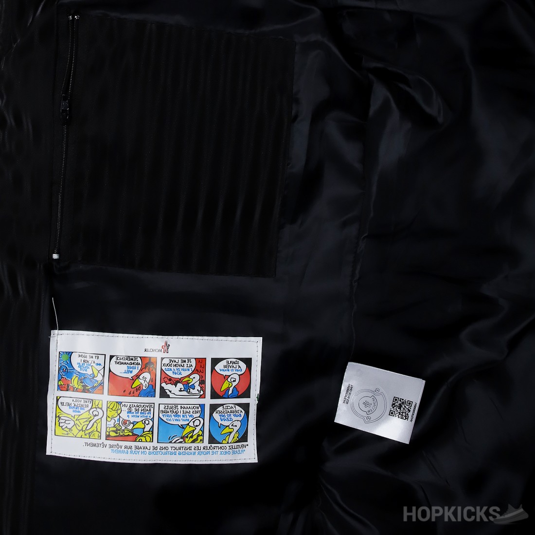 MONCLER HOODED PUFFER JACKET IN BLACK STYLE 123